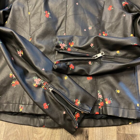 Who What Wear Faux Leather Jacket Floral Asymmetric Zip Size Small - Picture 4 of 7